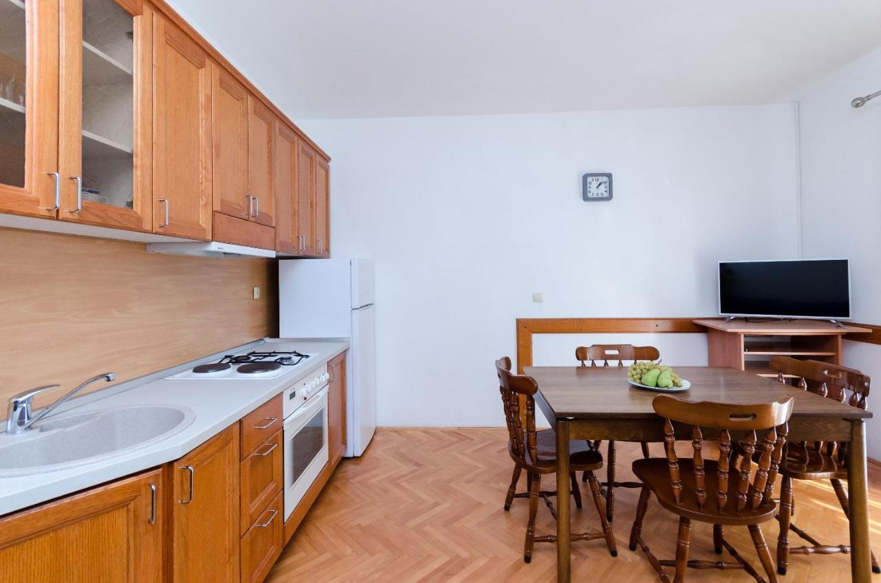 Apartments Ruza A لوبار المظهر الخارجي الصورة