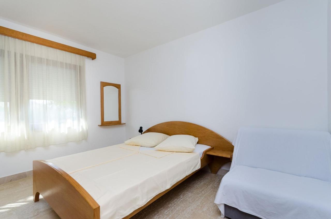 Apartments Ruza A لوبار المظهر الخارجي الصورة