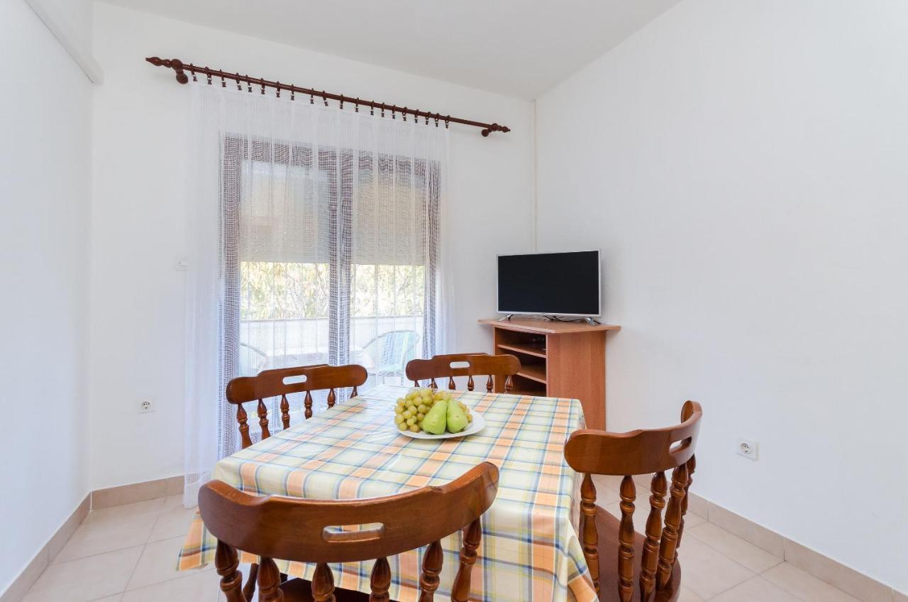 Apartments Ruza A لوبار المظهر الخارجي الصورة