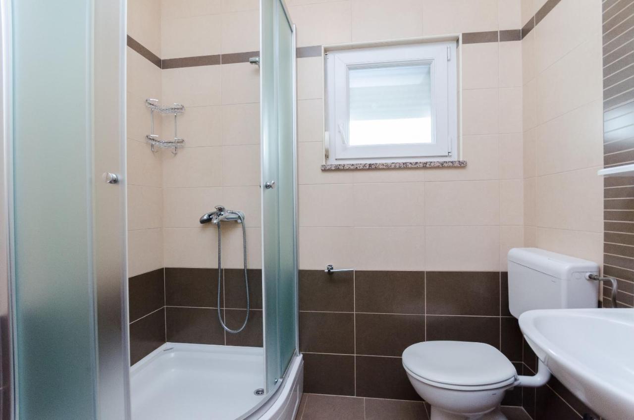 Apartments Ruza A لوبار المظهر الخارجي الصورة