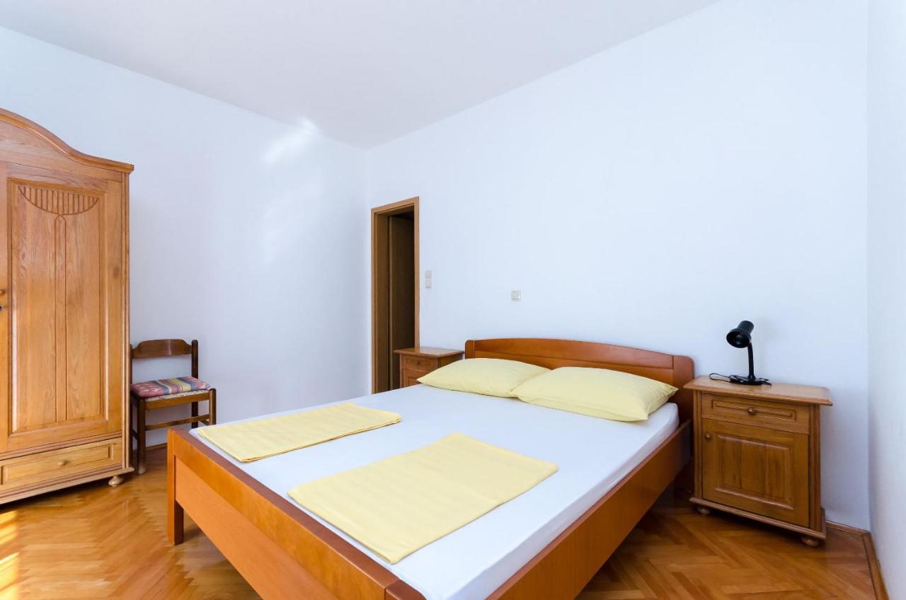 Apartments Ruza A لوبار المظهر الخارجي الصورة