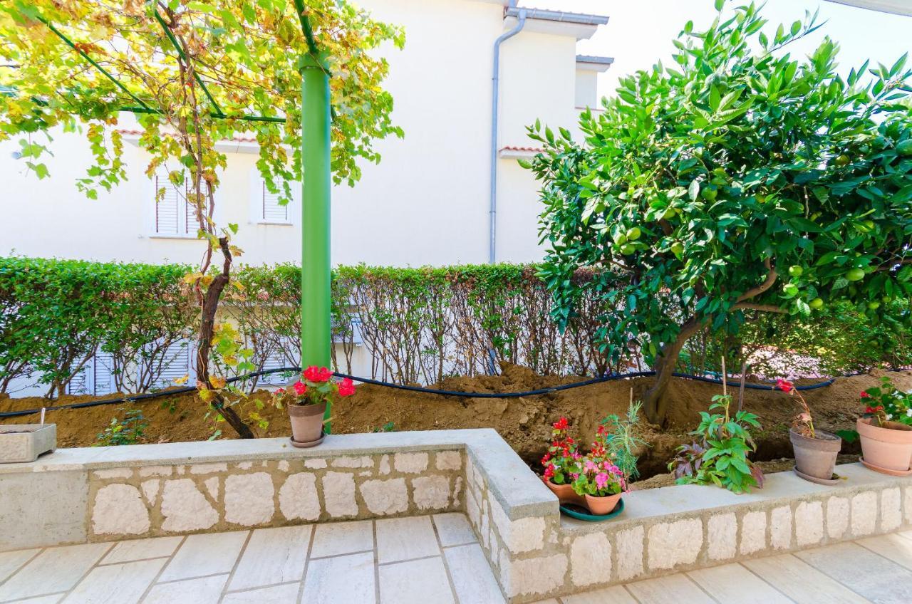 Apartments Ruza A لوبار المظهر الخارجي الصورة